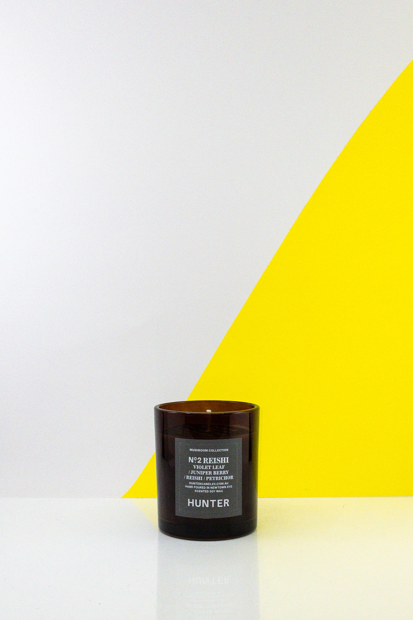 Hunter Candles No. 2 Reishi Mushroom, Violet Leaf, Juniper Berry, Petrichor