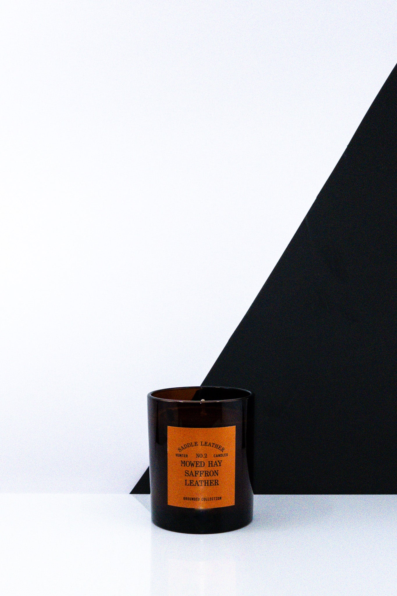 Hunter Candles No.2 Saddle Leather+ Mowed Hay + Saffron