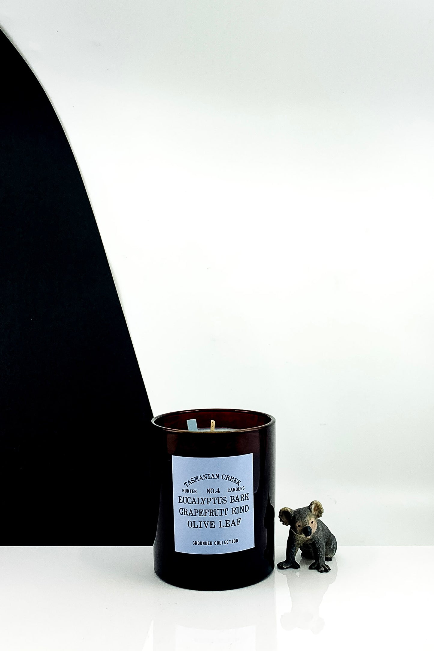 Hunter Candles No.4 Tasmanian Creek Eucalyptus Bark + Grapefruit Ride + Olive Leaf